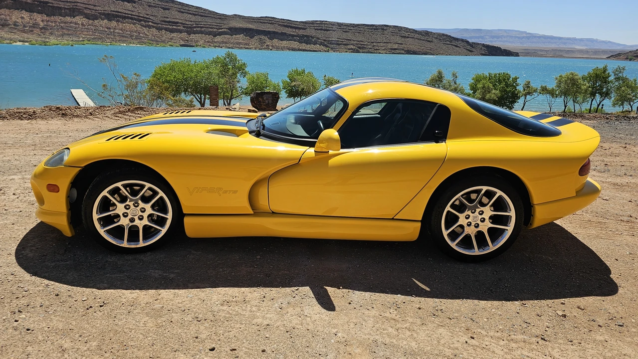 2002 Dodge Viper GTS 2nd Gen - Image 3 of 31