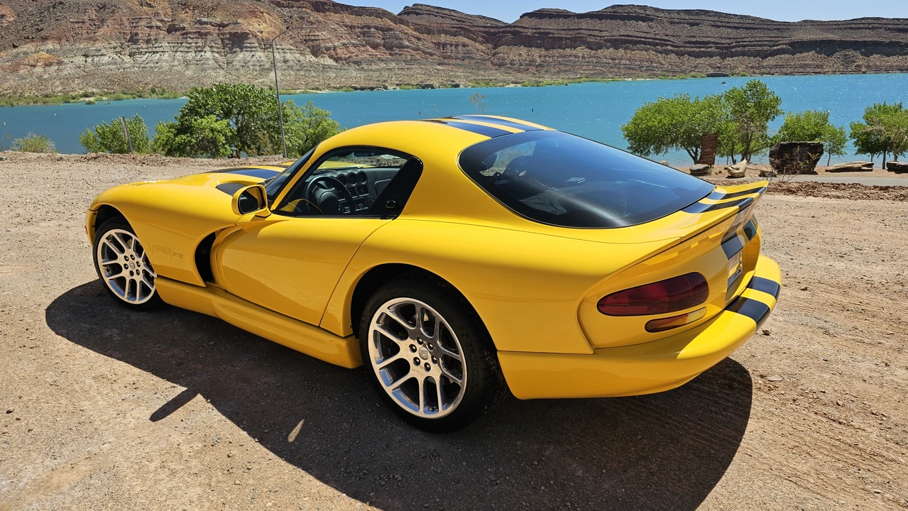 2002 Dodge Viper GTS 2nd Gen - Image 4 of 31