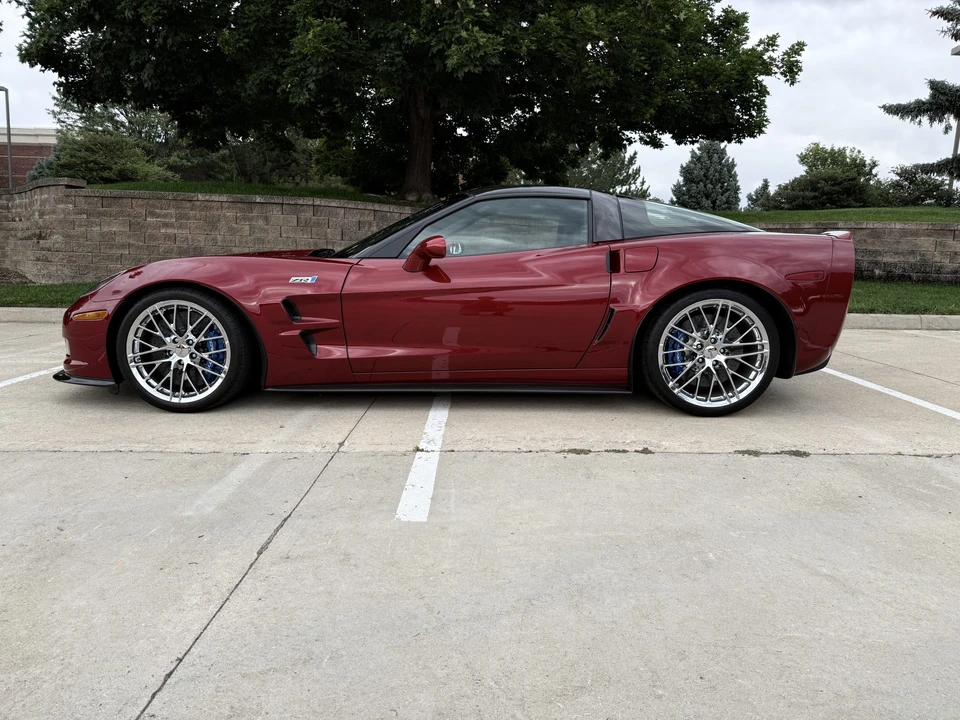 2010 Chevrolet Corvette C6 ZR1 - Image 11 of 31