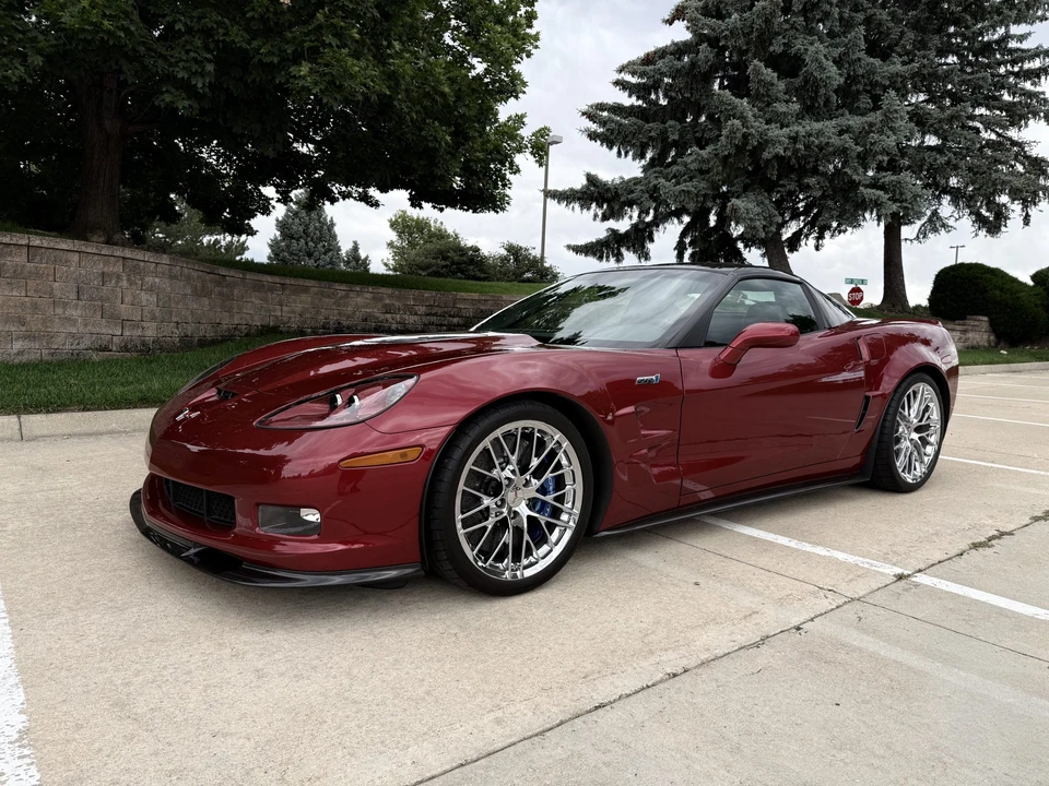2010 Chevrolet Corvette C6 ZR1 - Image 2 of 31