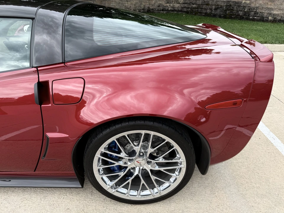 2010 Chevrolet Corvette C6 ZR1 - Image 16 of 31