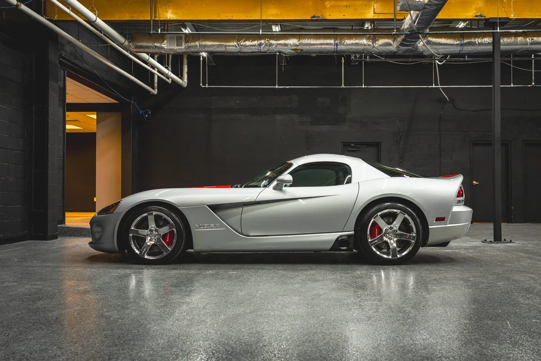 2010 Dodge Viper 4th Gen - Image 19 of 31