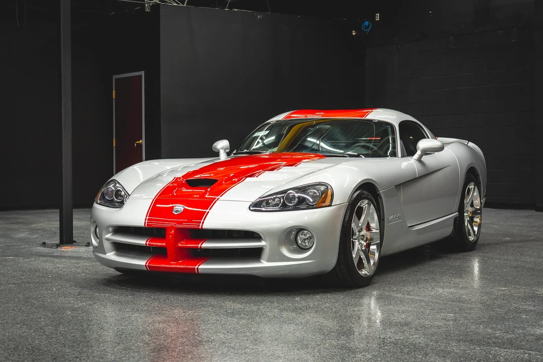2010 Dodge Viper 4th Gen - Image 4 of 31
