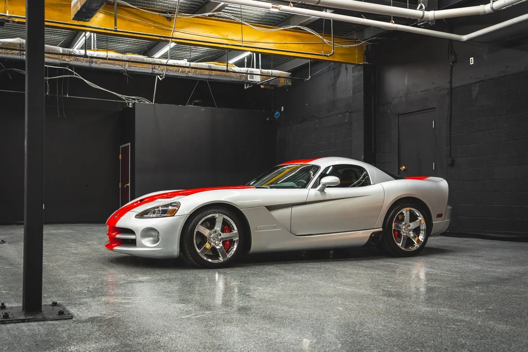 2010 Dodge Viper 4th Gen - Image 15 of 31