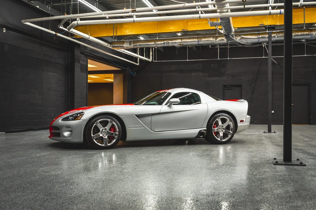2010 Dodge Viper 4th Gen - Image 17 of 31