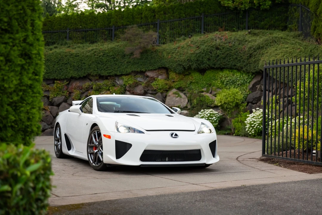 2012 Lexus LFA - Image 2 of 31
