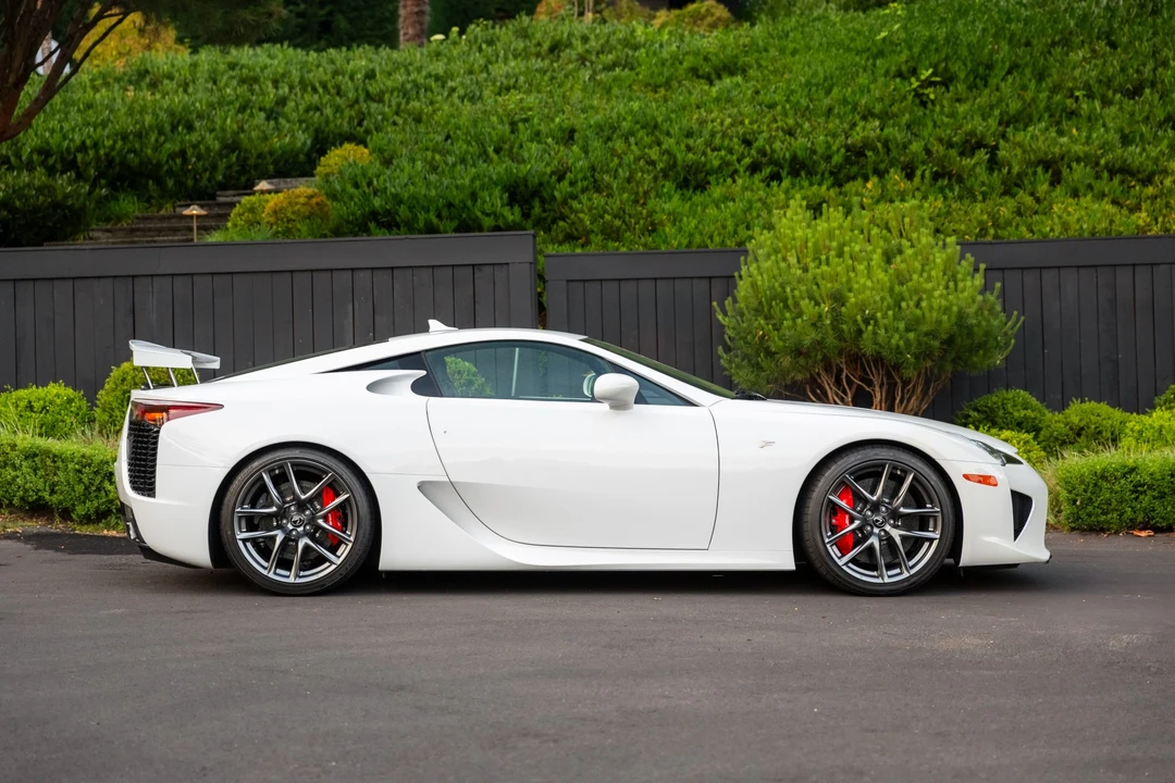 2012 Lexus LFA - Image 13 of 31