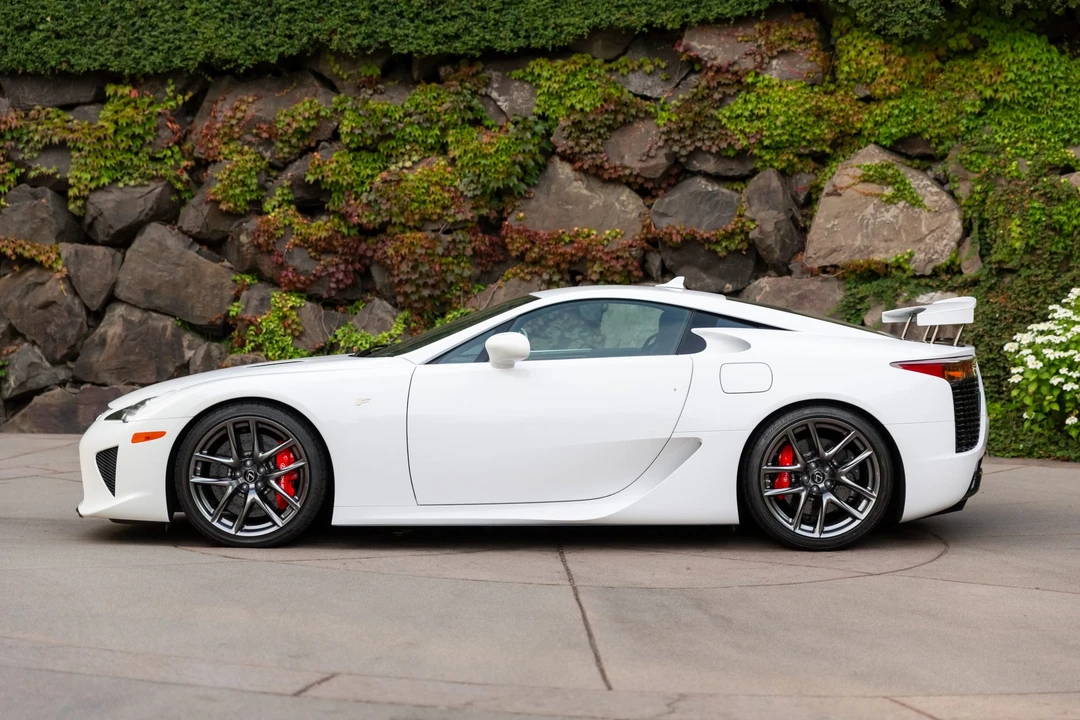 2012 Lexus LFA - Image 18 of 31