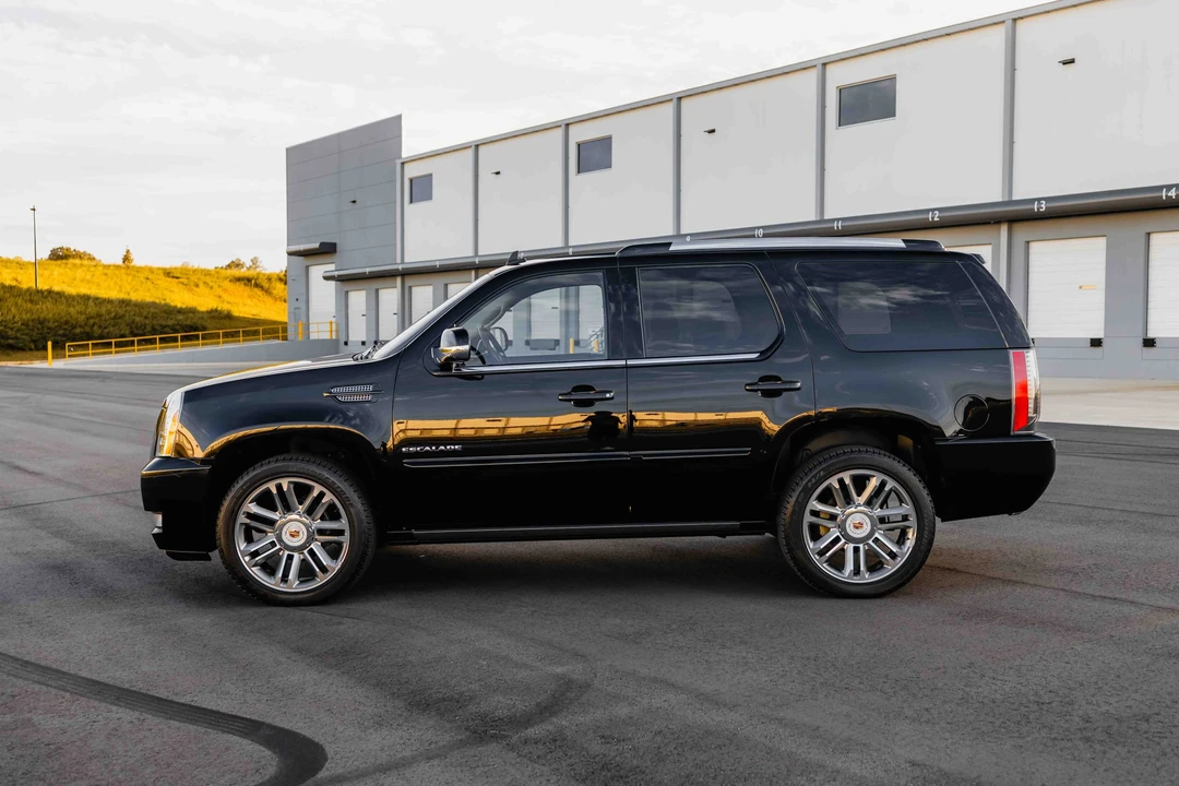 2014 Cadillac Escalade & EXT 3rd Gen - Image 18 of 31