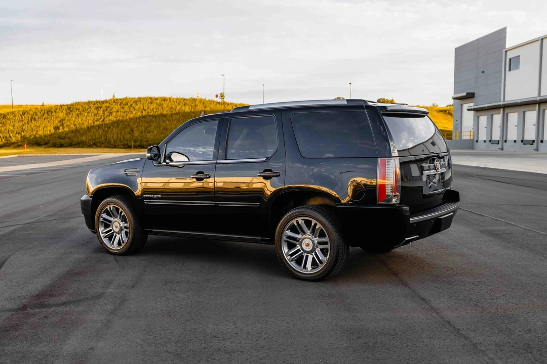 2014 Cadillac Escalade & EXT 3rd Gen - Image 21 of 31