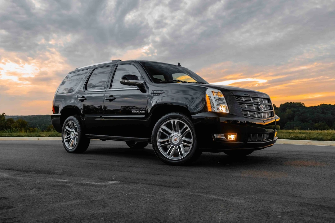 2014 Cadillac Escalade & EXT 3rd Gen - Image 3 of 31