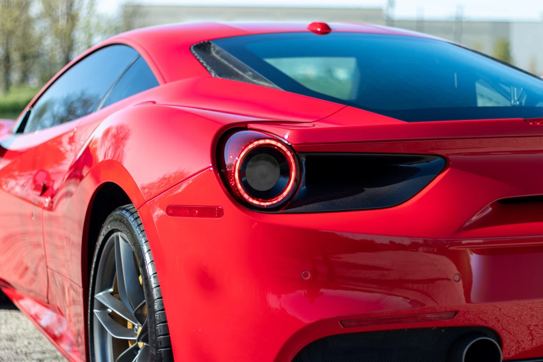 2016 Ferrari 488 GTB - Image 30 of 31