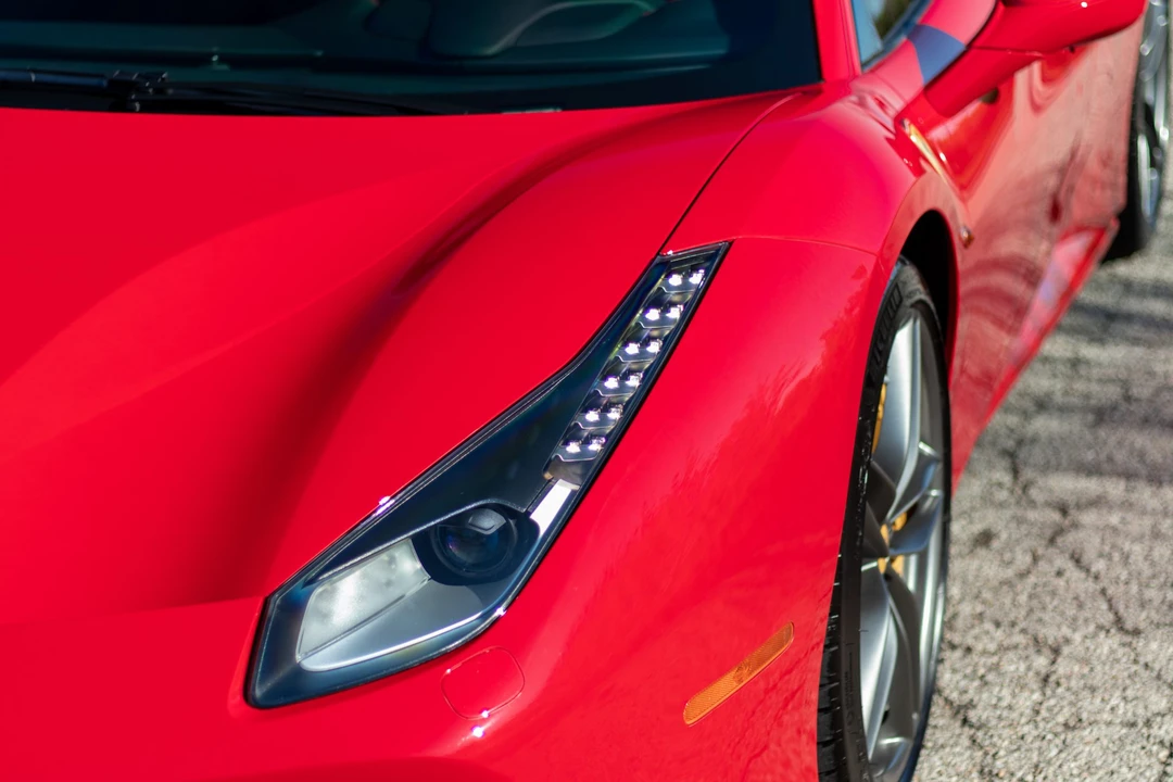 2016 Ferrari 488 GTB - Image 17 of 31