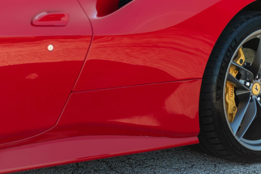 2016 Ferrari 488 GTB - Image 24 of 31