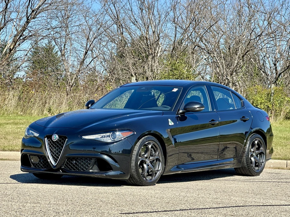 2017 Alfa Romeo Giulia Quadrifoglio - Image 24 of 31