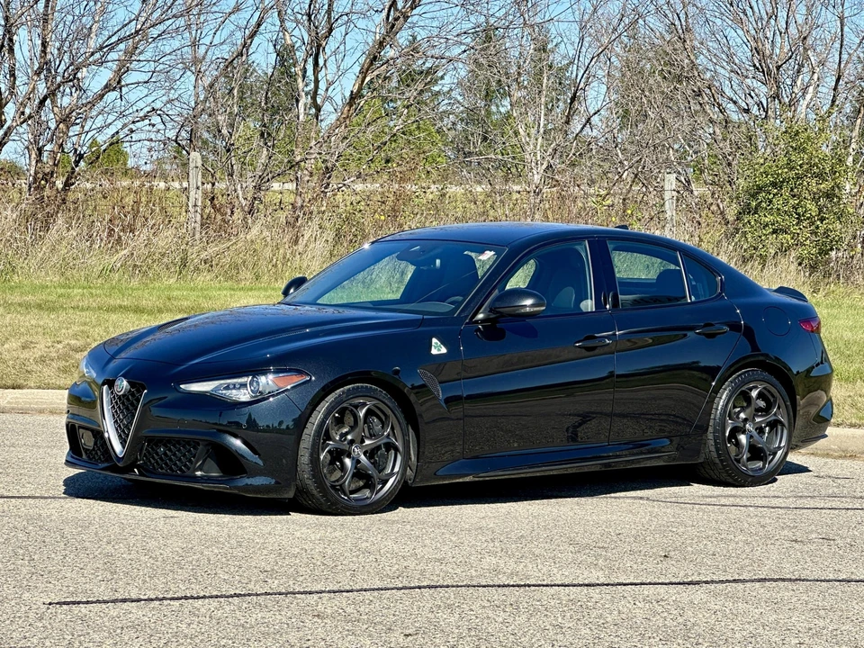 2017 Alfa Romeo Giulia Quadrifoglio - Image 26 of 31