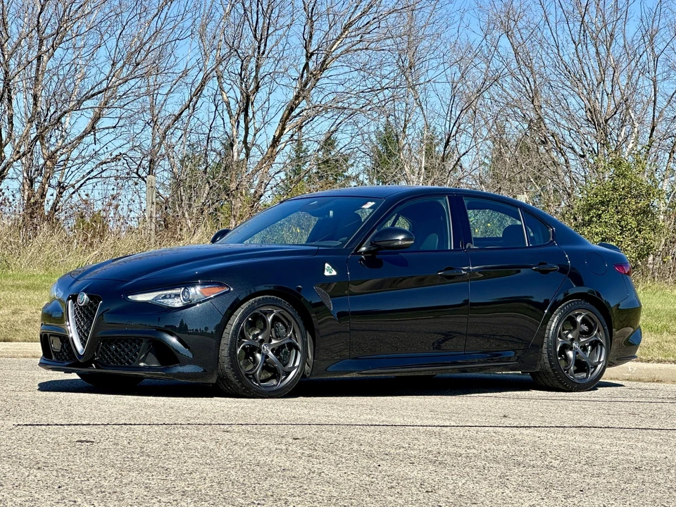 2017 Alfa Romeo Giulia Quadrifoglio - Image 28 of 31