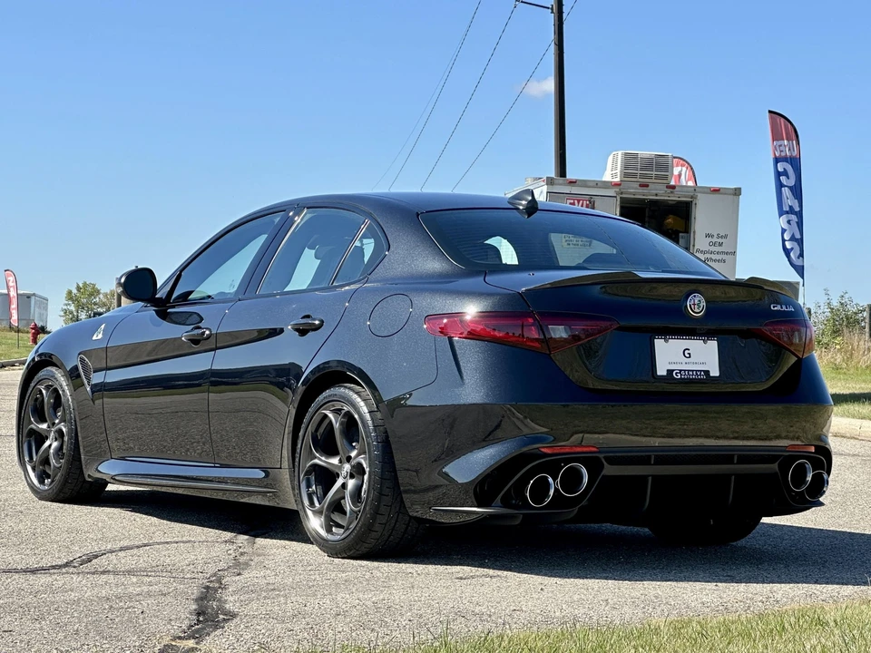 2017 Alfa Romeo Giulia Quadrifoglio - Image 25 of 31