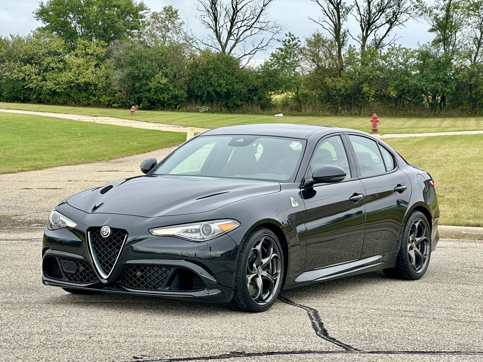 2017 Alfa Romeo Giulia Quadrifoglio - Image 9 of 31