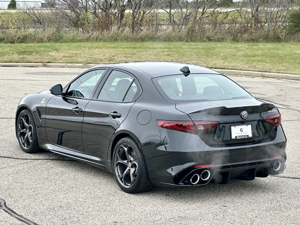 2017 Alfa Romeo Giulia Quadrifoglio - Image 15 of 31