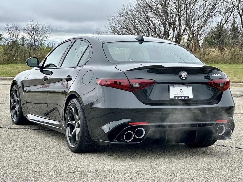 2017 Alfa Romeo Giulia Quadrifoglio - Image 16 of 31