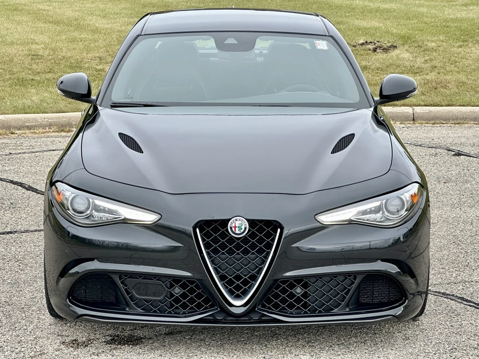 2017 Alfa Romeo Giulia Quadrifoglio - Image 22 of 31