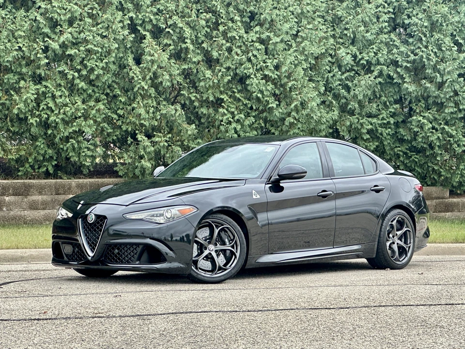 2017 Alfa Romeo Giulia Quadrifoglio - Image 5 of 31