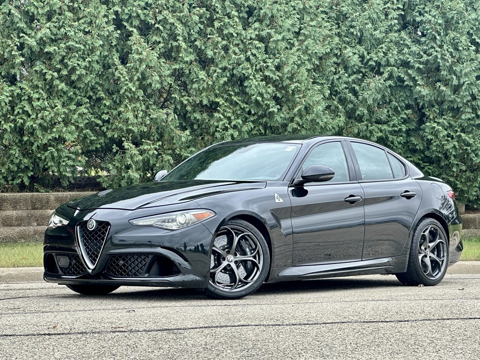 2017 Alfa Romeo Giulia Quadrifoglio - Image 4 of 31