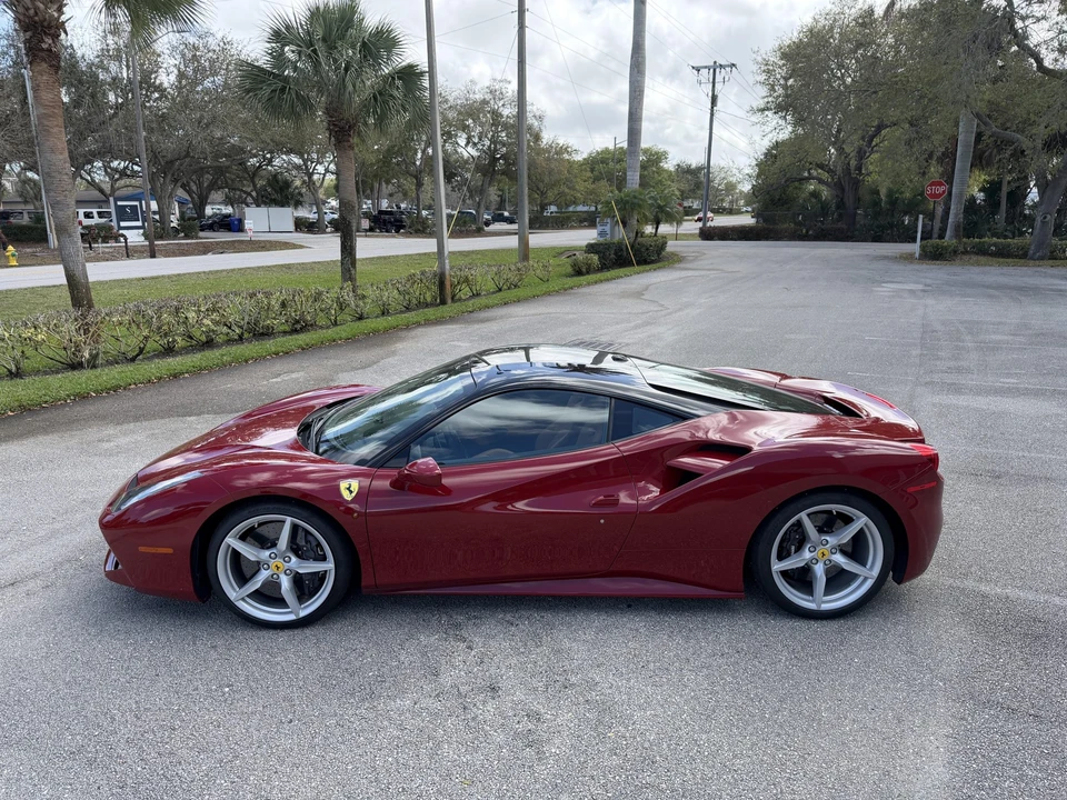 2019 Ferrari 488 GTB - Image 7 of 31