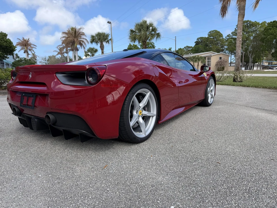 2019 Ferrari 488 GTB - Image 12 of 31