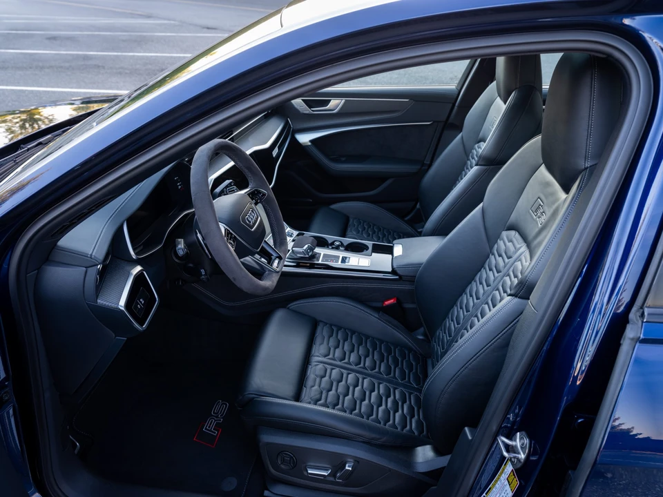 2021 Audi C8 RS6 - Image 30 of 31