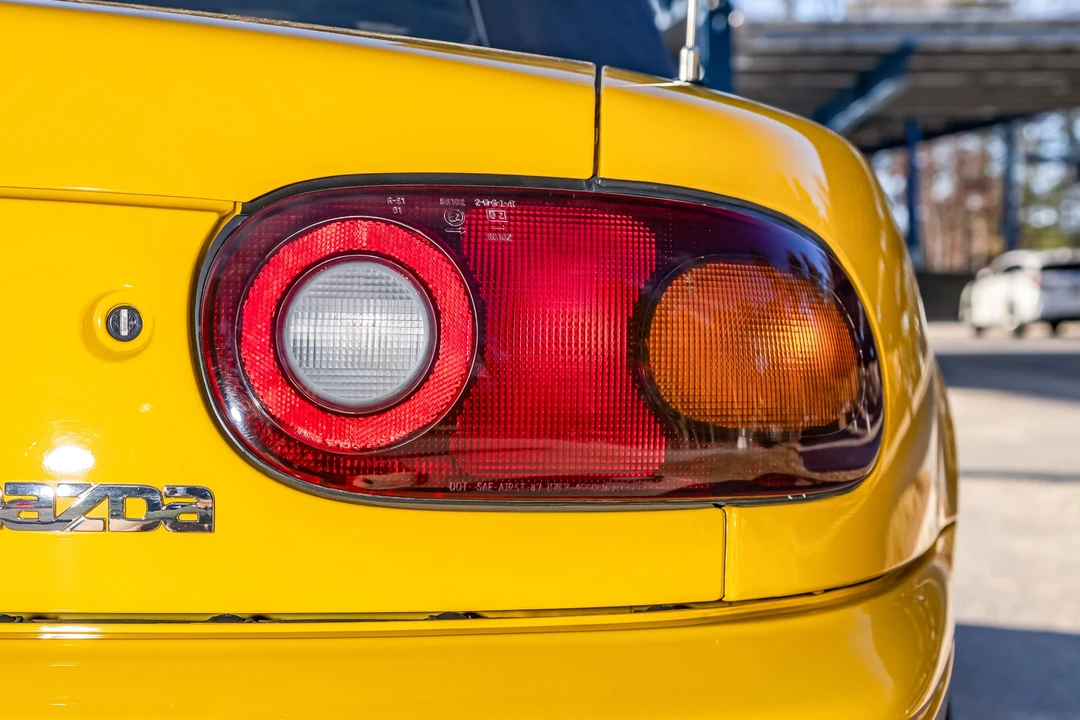 1992 Mazda NA MX-5 Miata - Image 27 of 31