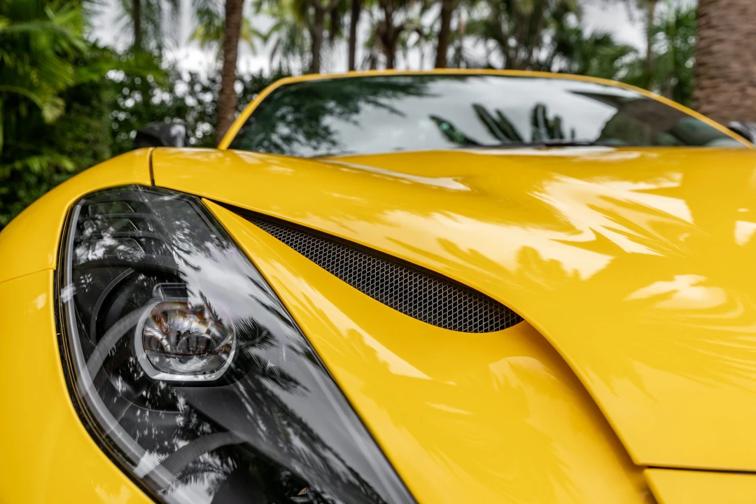 2019 Ferrari 812 Superfast - Image 16 of 31