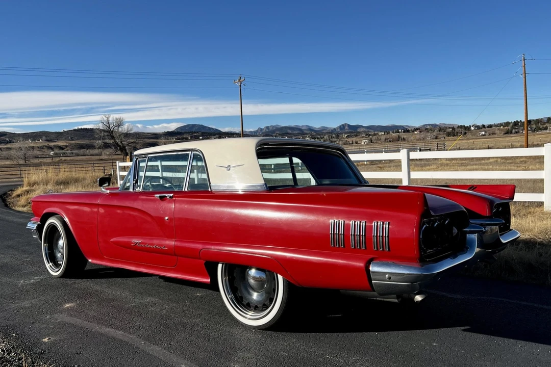 1960 Ford Thunderbird 2nd Gen - Image 9 of 31
