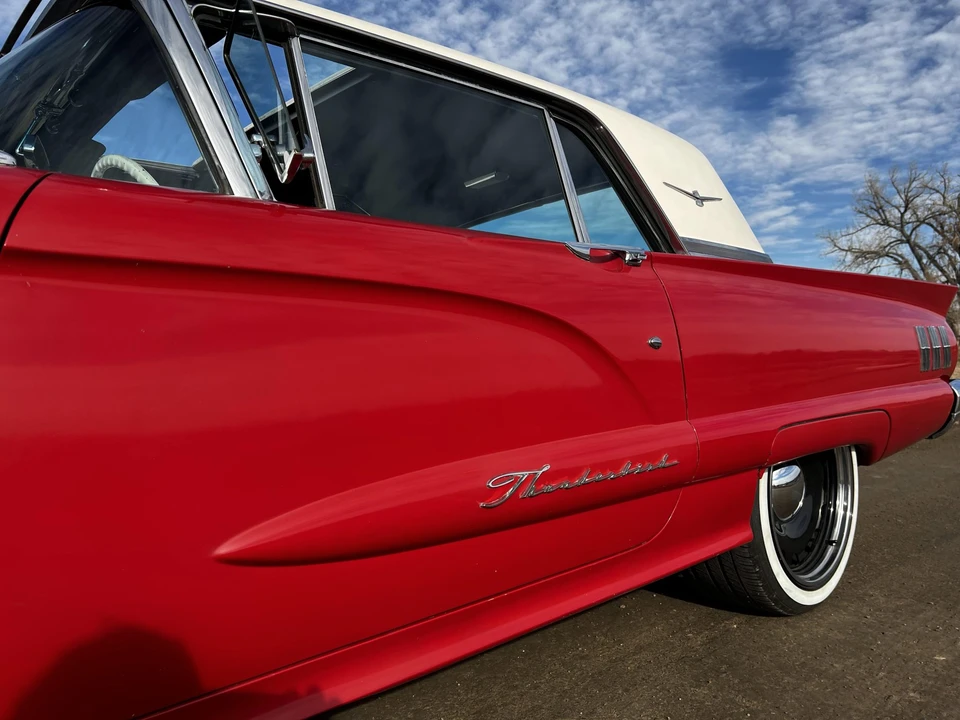 1960 Ford Thunderbird 2nd Gen - Image 26 of 31