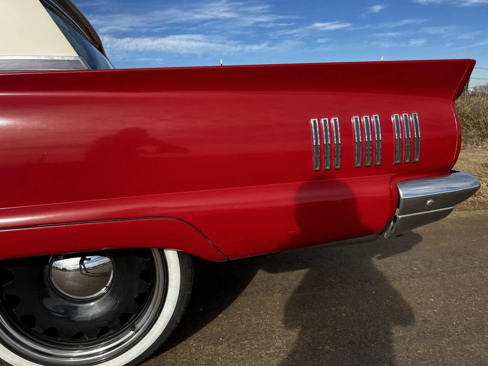 1960 Ford Thunderbird 2nd Gen - Image 28 of 31