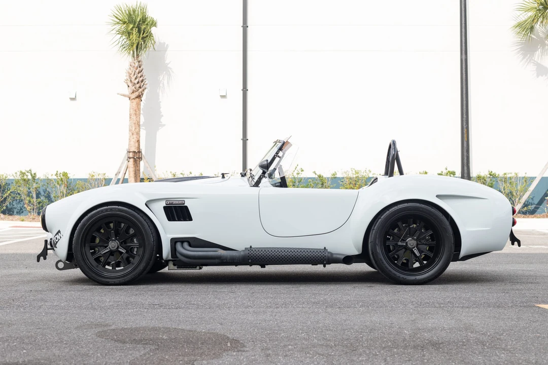Shelby Cobra Replica - Image 10 of 31
