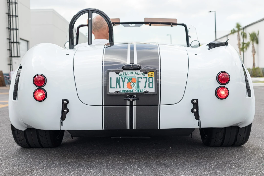 Shelby Cobra Replica - Image 8 of 31