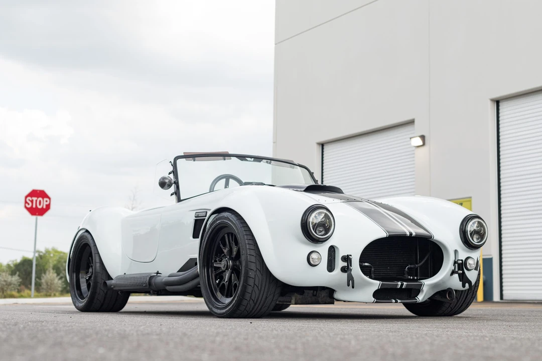 Shelby Cobra Replica - Image 5 of 31