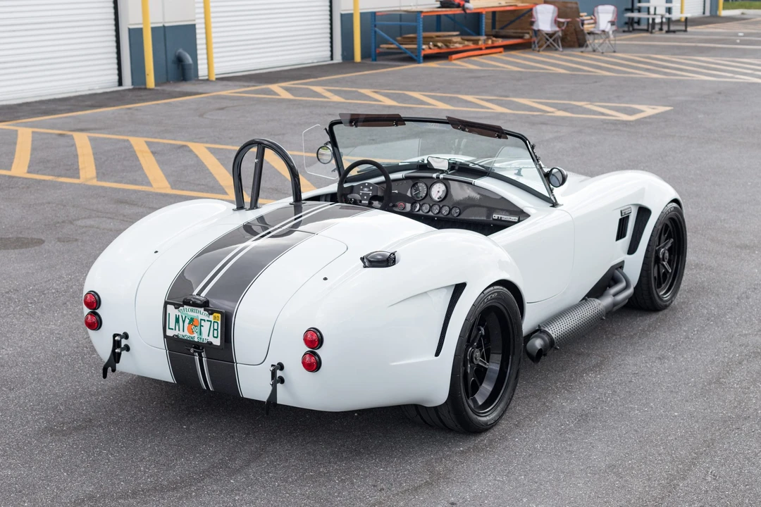 Shelby Cobra Replica - Image 7 of 31