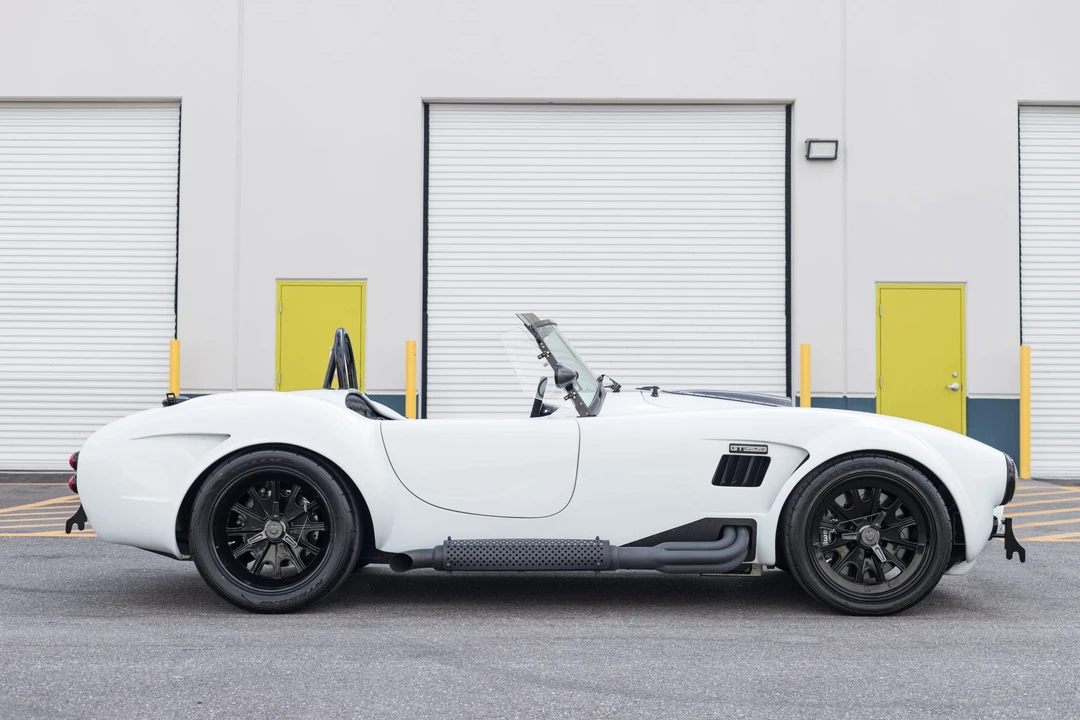 Shelby Cobra Replica - Image 6 of 31
