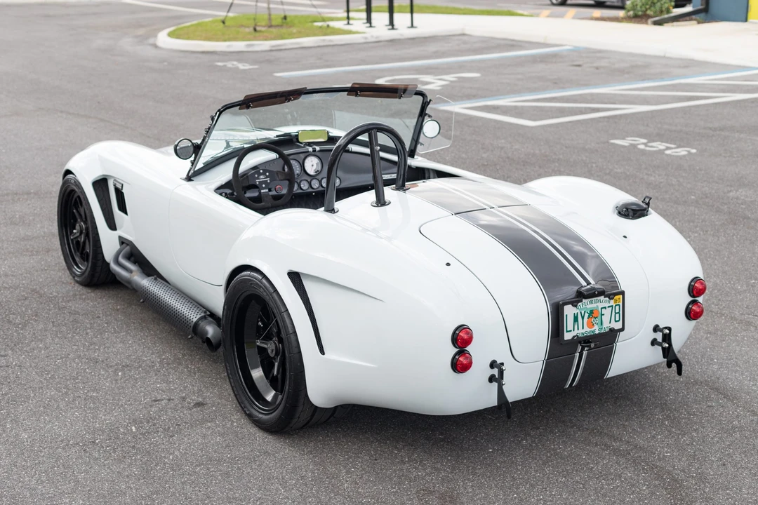 Shelby Cobra Replica - Image 9 of 31