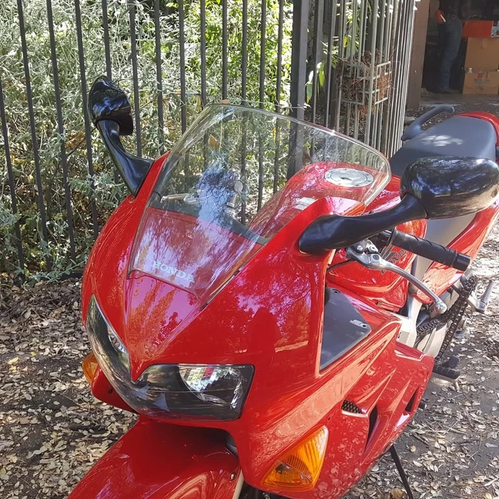 1998 Honda VF & VFR - Image 3 of 10