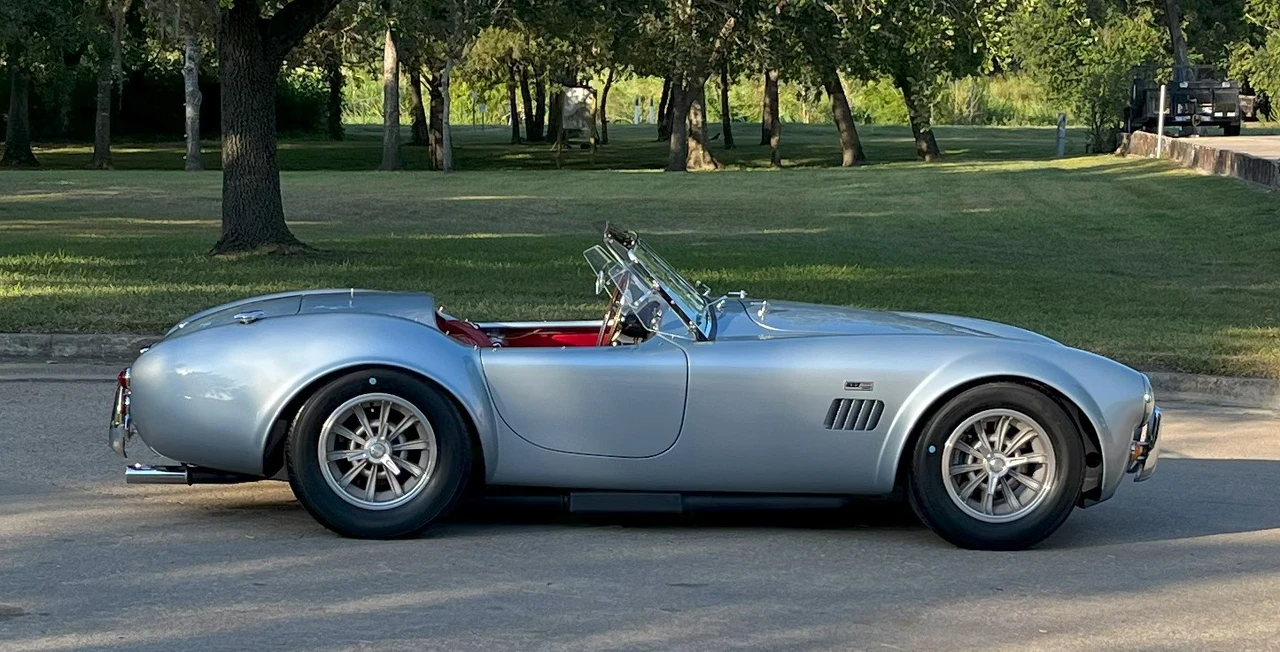 Shelby Cobra Replica - Image 22 of 31