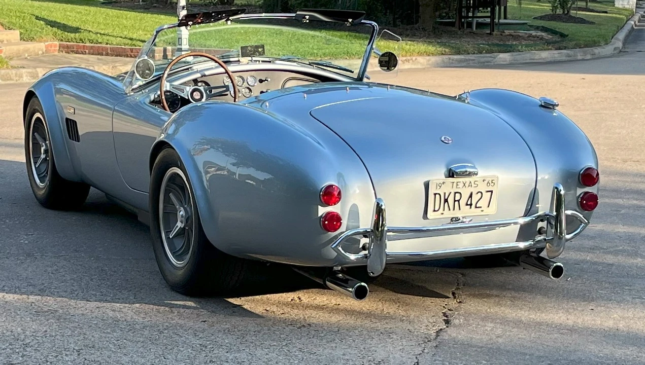 Shelby Cobra Replica - Image 15 of 31
