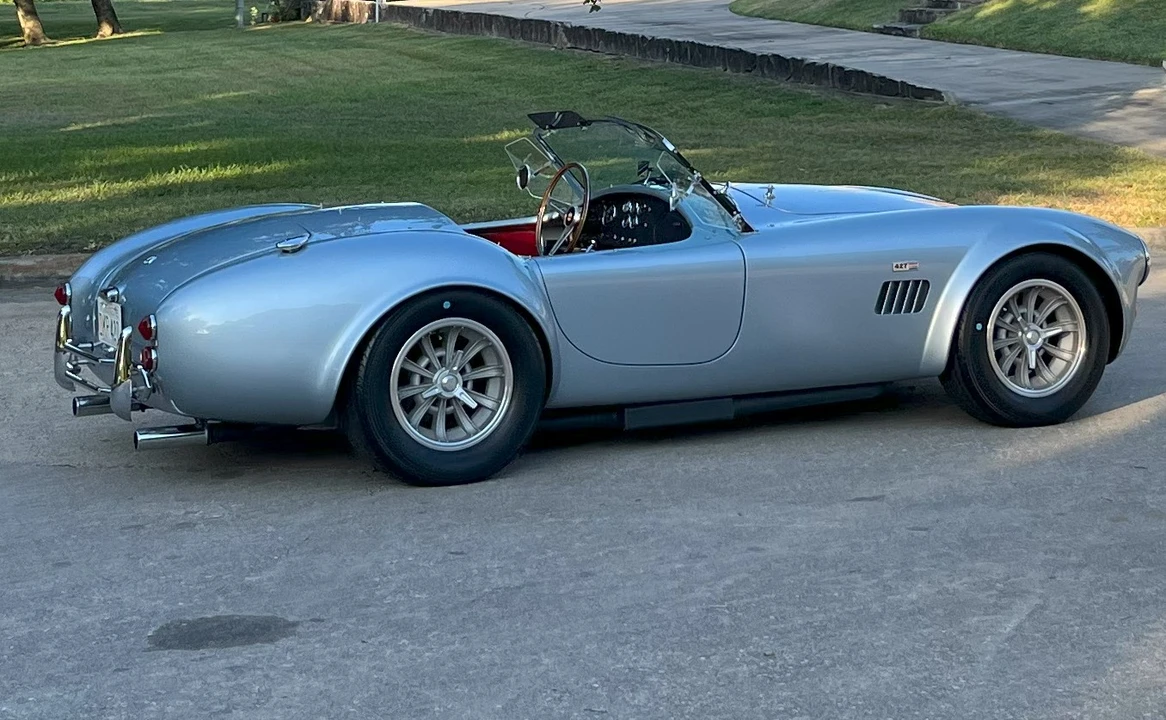 Shelby Cobra Replica - Image 19 of 31