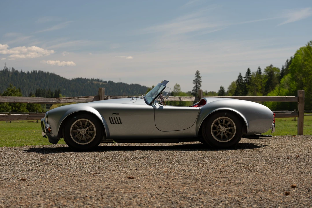Shelby Cobra Replica - Image 6 of 31