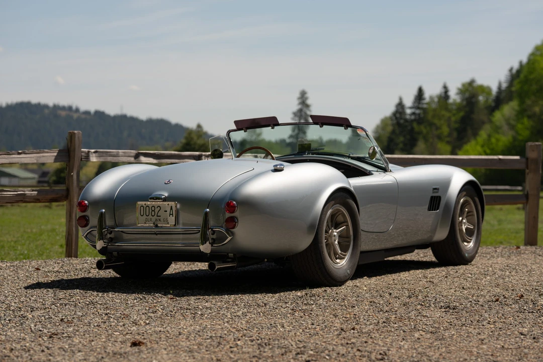 Shelby Cobra Replica - Image 9 of 31
