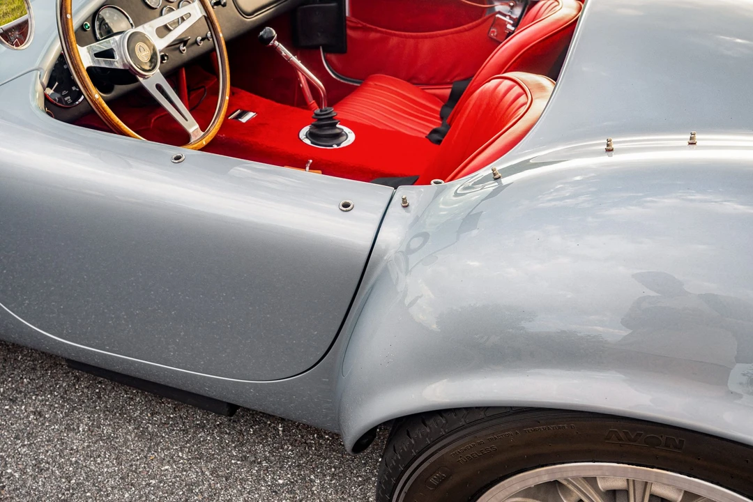 Shelby Cobra Replica - Image 25 of 31