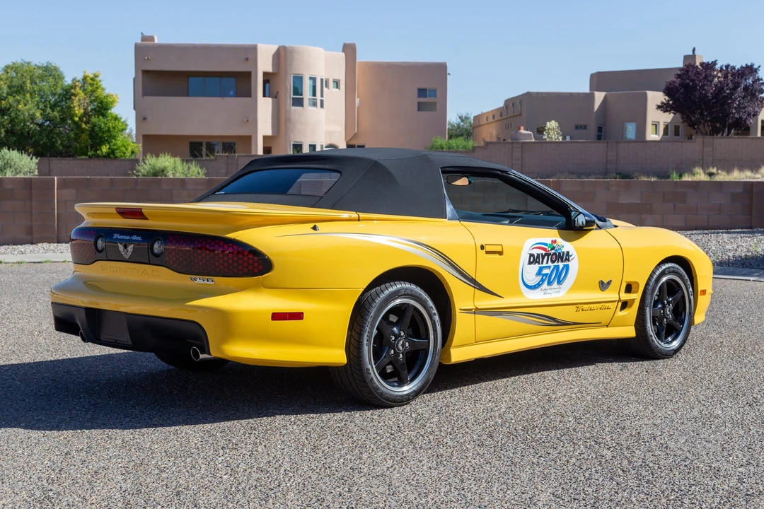 2002 Pontiac Firebird Trans Am 4th Gen - Image 13 of 31